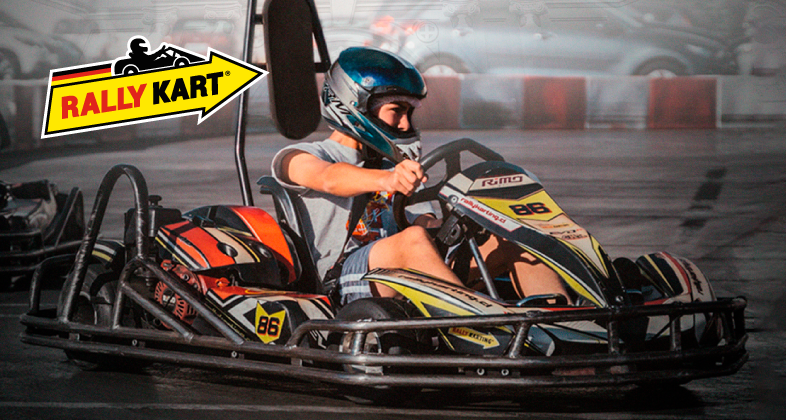 En carreras de karts.