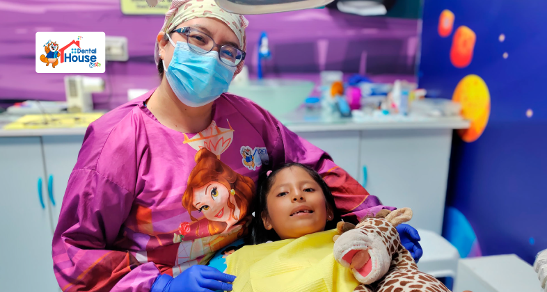 En la primera consulta en odontopediatría y ortodoncia maxilar.